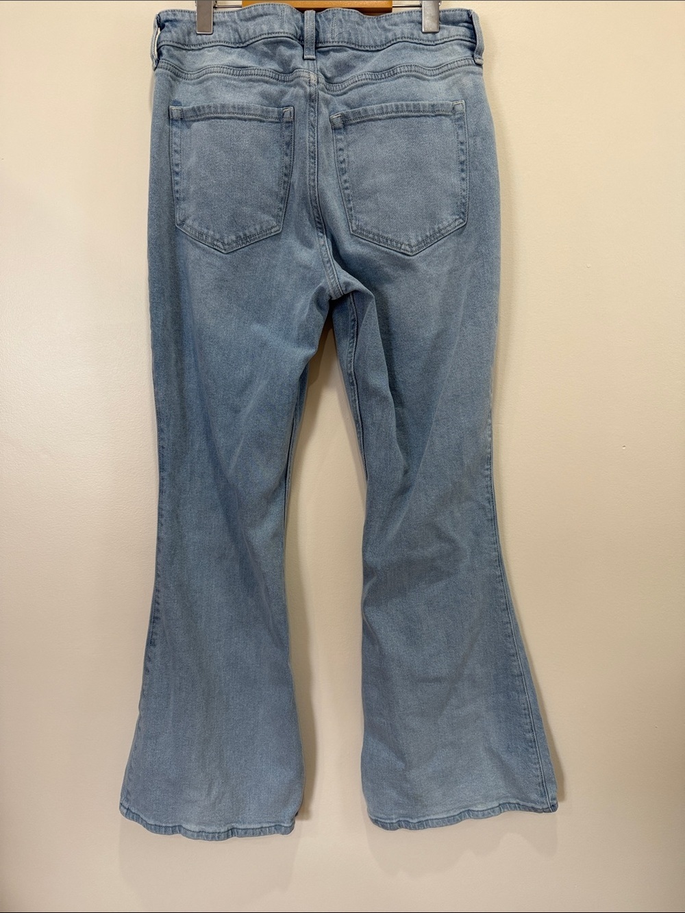 Hollister Light Blue High Rise Flare Jeans with Knee Rips - Long Length - Picture 6 of 9